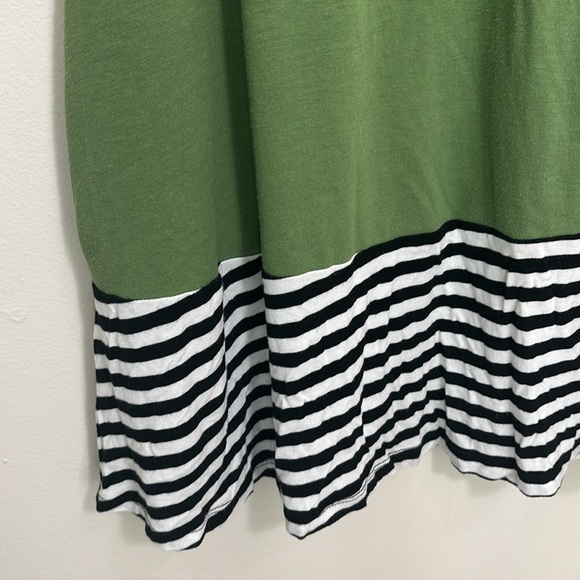 Zenana Green Short Sleeve Tee - Picture 4 of 5